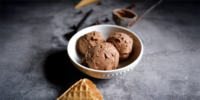ICE CREAM CHOCOLATE
